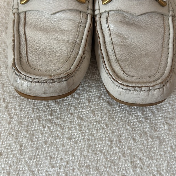 Gucci White Leather Loafers with Gold Accent - Picture 4 of 9
